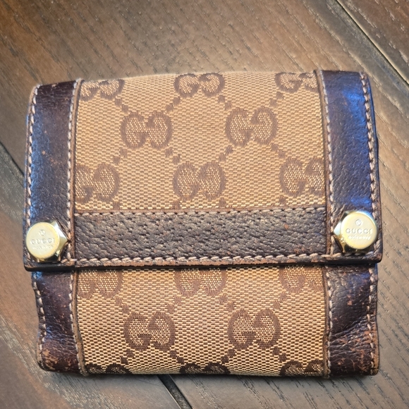 Gucci Brown Monogram Wallet - Picture 1 of 5